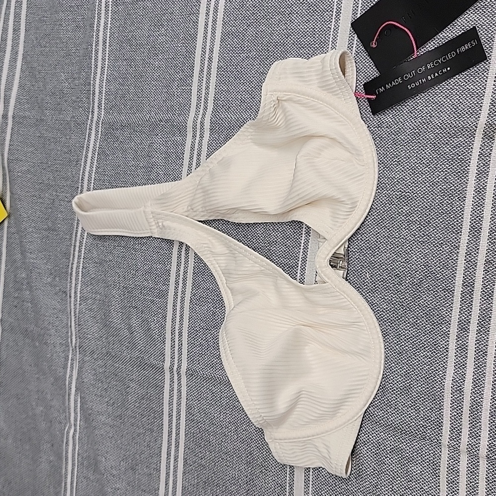 SOUTH BEACH ONE STRAP BIKINI TOP